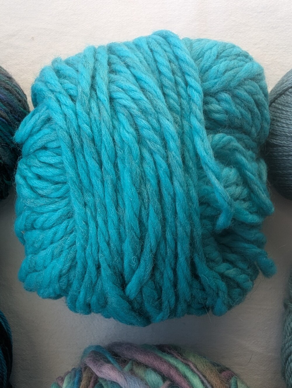 Lot Of Assorted Blue And Green Yarns - Wool Cotton Yak Alpaca Blends - Picture 4 of 16